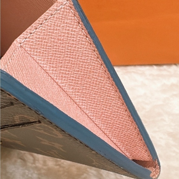 Authentic Louis Vuitton Bloom Flower Wallet✨ - Picture 7 of 16